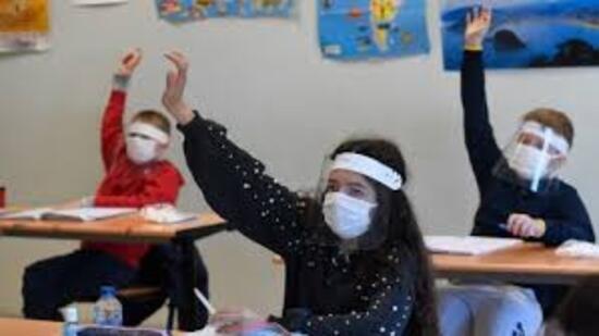 Bilim Kurulu Üyesi Kara: Çocuklar okulda daha az risk altında