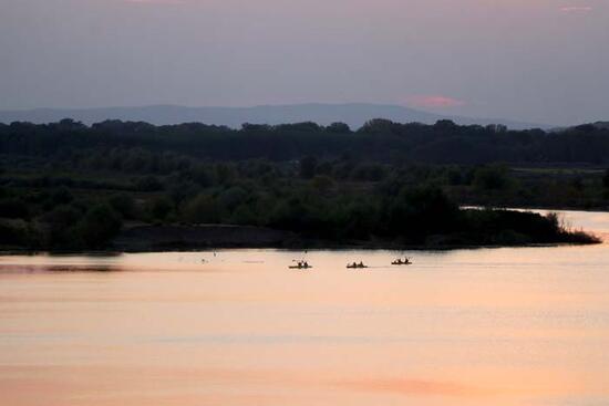 Gün batımında Meriç Nehri’nde kano turu