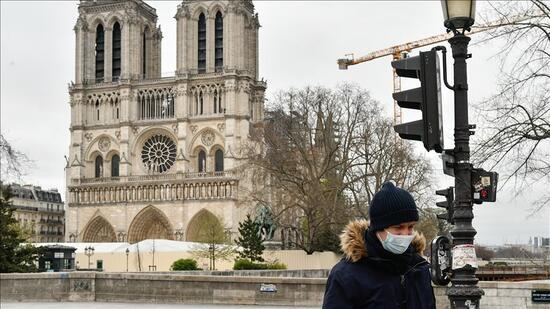 Son dakika.. Paris'te Covid-19 salgınıyla mücadelede ilave tedbirler alındı