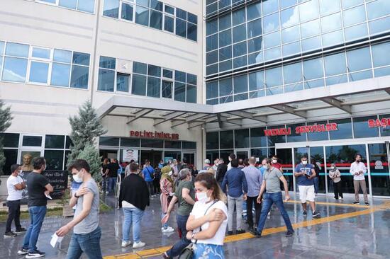 Dün rekor kırılmıştı... Türkiye'de kaç kişiye koronavirüs aşısı yapıldı?
