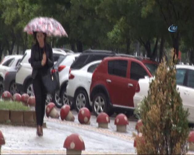 İstanbul'da beklenen sağanak yağış başladı 
