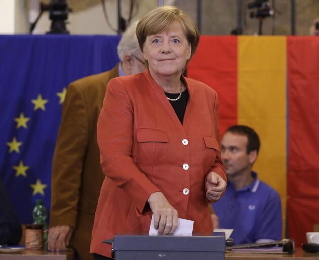 Merkel istifa mı ediyor?