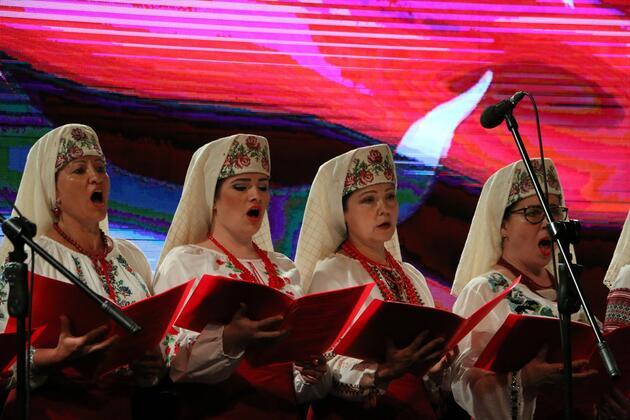 Ukraynalıların kurduğu Bereginya Korosu'ndan ramazan konseri