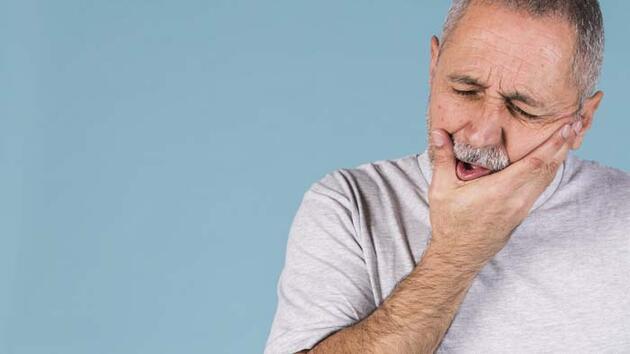 Heart attack sounds like this!  Beware of jaw pain!  Here are the first symptoms 