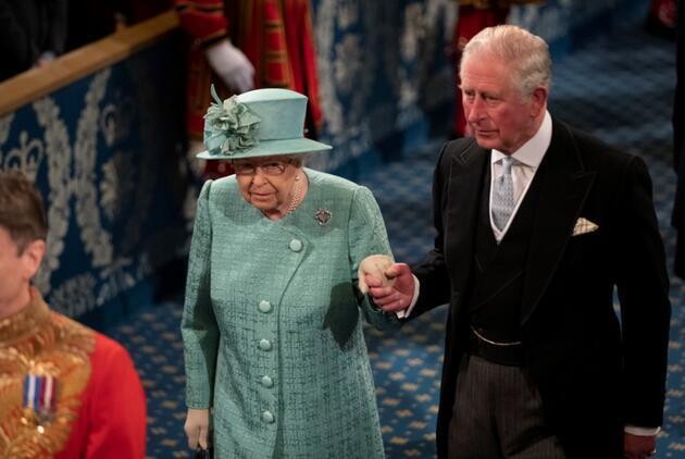 Kraliyet kaynaklarından gelen iddialara yanıt: "Kraliçe Elizabeth, ölümüne kadar tahtta kalacak"