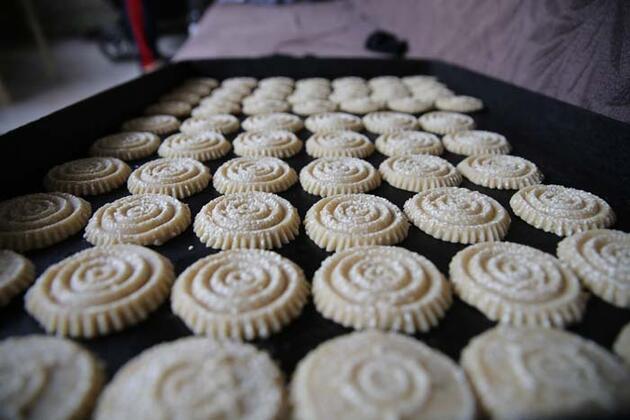 Hatay'da ramazan kurabiyesi kömbenin yapımı "tatlı" telaşla başladı