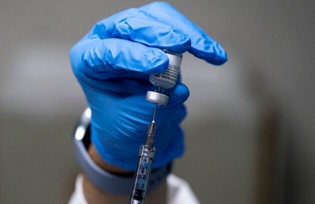 Çift aşı olanlara uyarı: Bu 4 belirtiye dikkat!