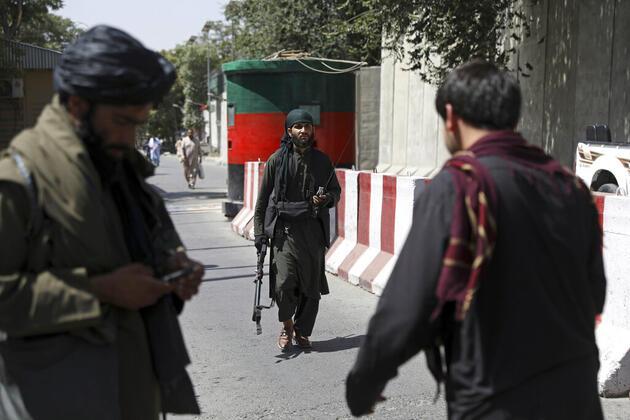 Servetini unutmadı: Rusya'dan 'Afgan lider Gani bir helikopter dolusu parayla kaçtı' iddiası
