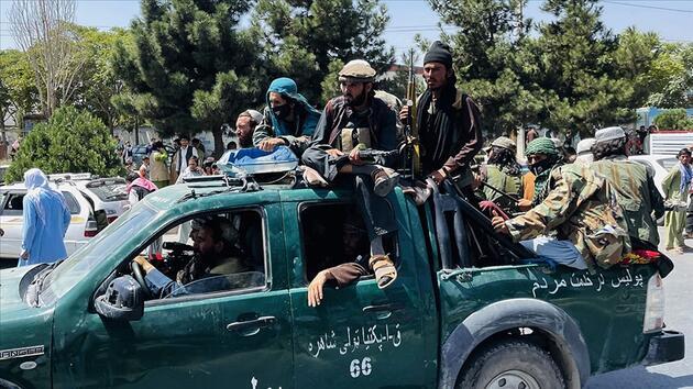 Afganistan'da son durum: Taliban, yüzlerce savaşçısını henüz alamadığı Pencşir Vadisi'ne gönderdi