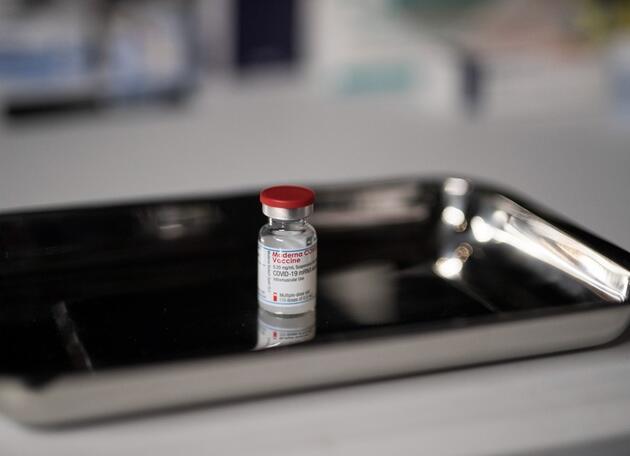 Japonya'da Moderna aşılarında yabancı madde tespit edildi, aşılama durduruldu