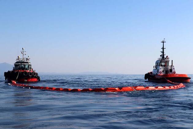 'Nene Hatun Acil Müdahale Gemisi' Akdeniz'deki petrol sızıntısına ilişkin temizlik çalışmasına başladı