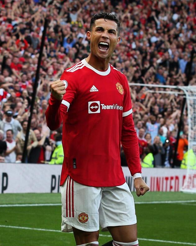 Son dakika... Ronaldo ikinci Manchester United dönemine 2 golle başladı!
