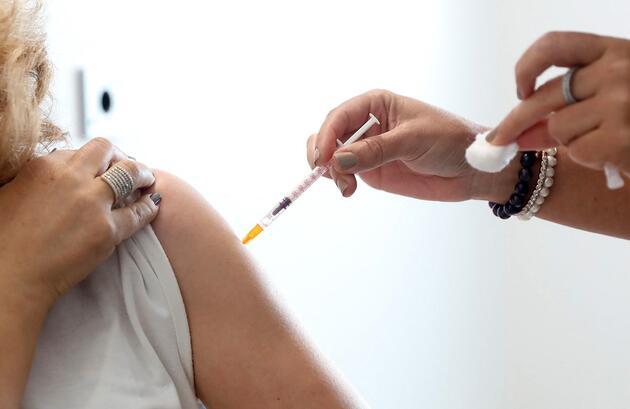 İngiltere Sağlık Bakanlığı açıkladı: Bu hafif yan etkilerle atlatabilirsiniz... İşte koronavirüs aşısının 4 yan etkisi