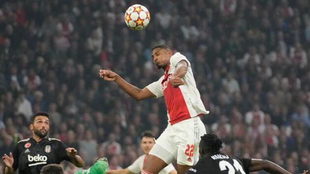 Ajax-Beşiktaş maçında Bastien'den skandal kararlar!