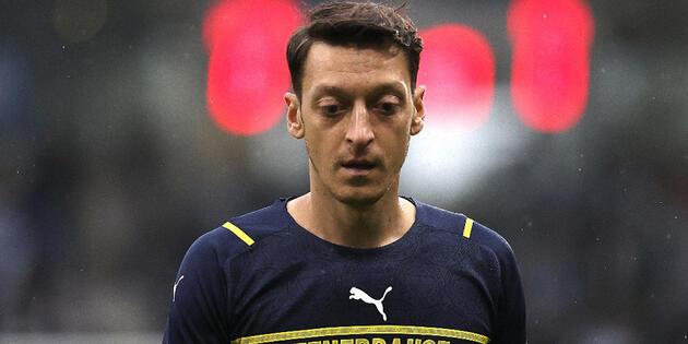 Son dakika... Vitor Pereira'dan Mesut Özil kararı!