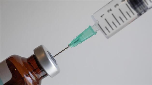 Gençler için yeni aşı stratejisi: Tek doz yeterli!