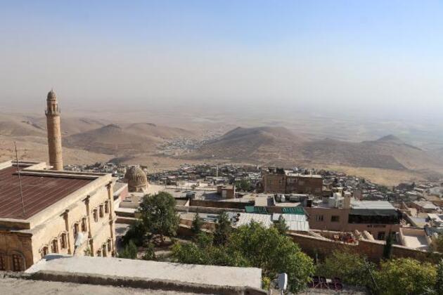 Mardin’e gelen turistin 'su deposu' ve 'anten' şikayeti