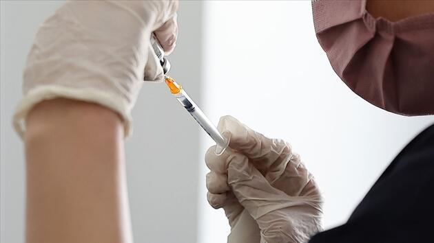 Koronavirüs aşılarında dikkat çeken detay: Milyonda 1 ihtimal