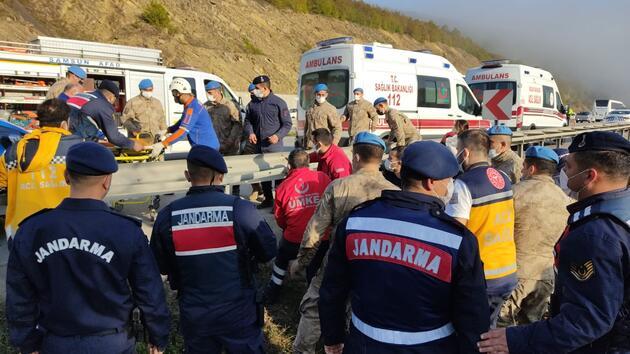 Samsun'da yolcu otobüsü uçuruma yuvarlandı: 2 ölü, 14 yaralı