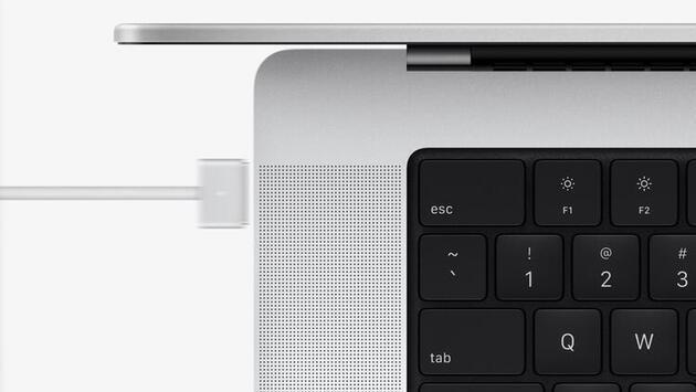 Apple yeni MacBook Pro ve AirPods'u tanıttı! İşte Türkiye fiyatı ve özellikleri