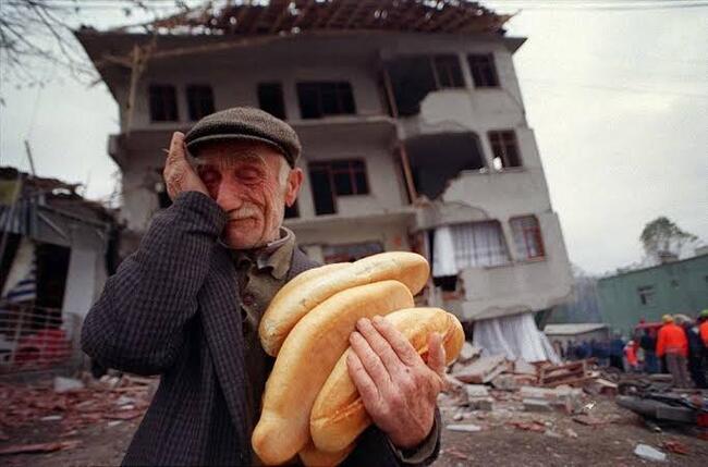 Son 100 yılda Türkiye'de meydana gelen büyük depremler... Binlerce kişi öldü, şehirler yerle bir oldu