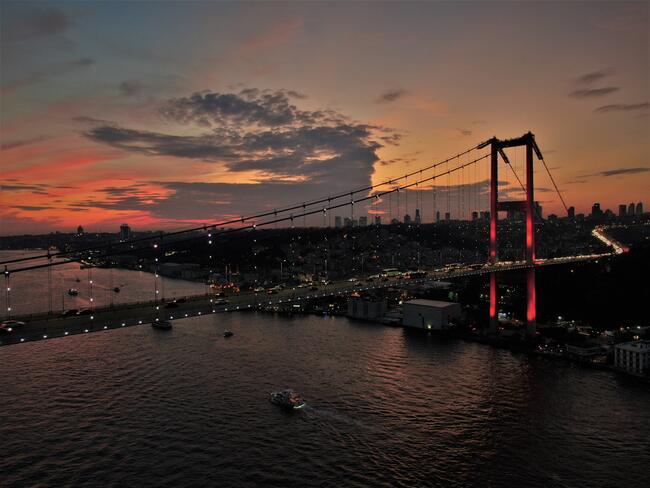 İstanbul semalarında masalsı görüntüler 
