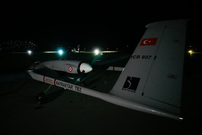 Türkiye'den kalkan İHA, KKTC Geçitkale Havalimanı'na indi
