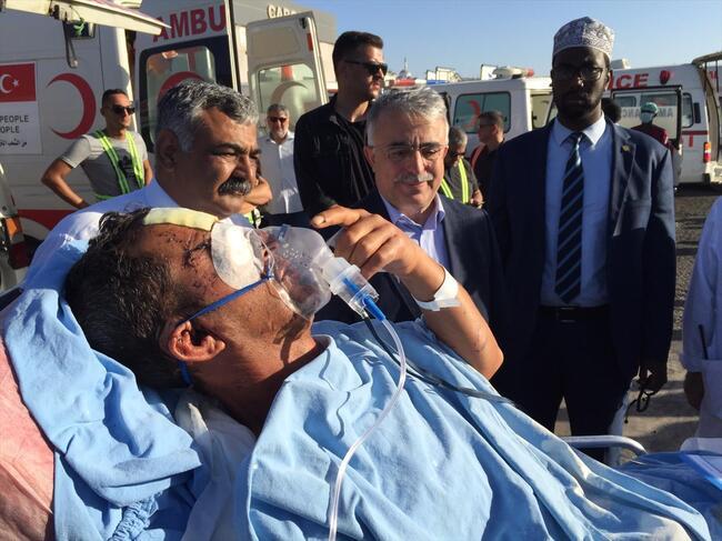 Somali'deki yaralıları Türkiye'ye getirecek uçak Mogadişu'ya indi