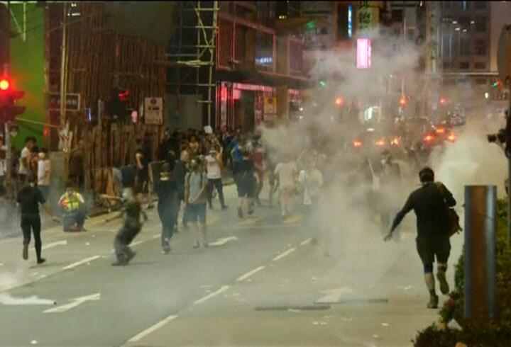 Hong Kong da gerilim yükseldi