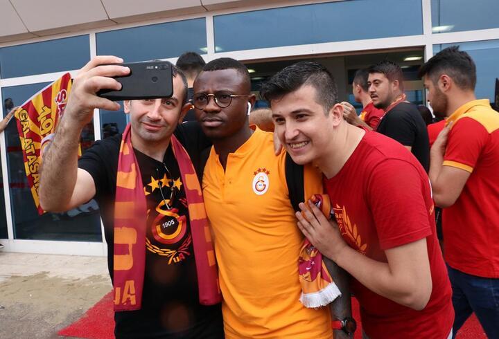 Galatasaray ile Denizlispor amp 39 dan dostluk mesajı