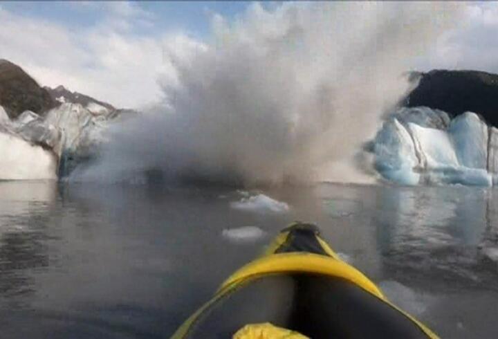 Alaska amp 39 daki dev dalga kanocuları yutuyordu