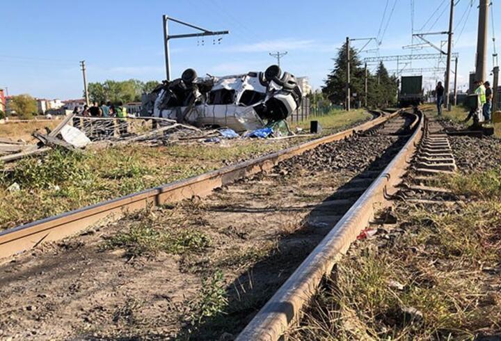 Tekirdağ Ergene tren kazası: Tren minibüs kazasında kaç kişi öldü, kaç yaralı var?