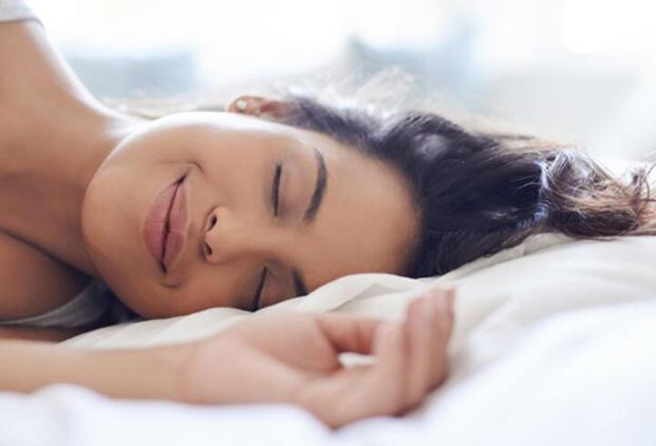 Sıcak havalarda 1 saatlik öğle uykusu vücuda faydalı mı?