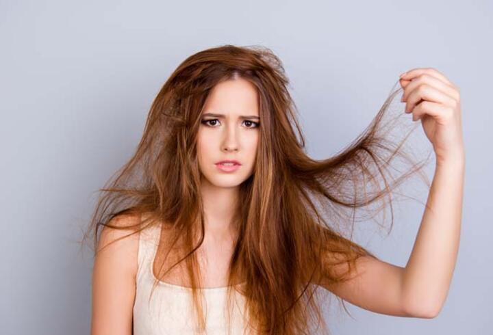 Kadınlarda saç dökülmesini tetikleyen faktörler 