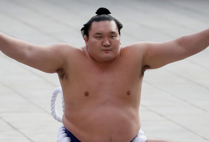Japonya'da Büyük Sumo Şampiyonu Hakuho sumoyu bıraktı