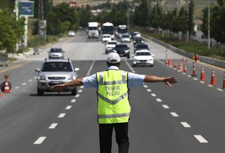 İstanbul'da 29 Ekim provaları nedeniyle bazı yollar trafiğe kapatıldı
