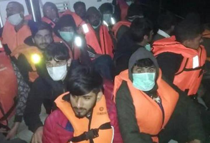 Marmaris'te 57 kaçak göçmen batmak üzereyken kurtarıldı