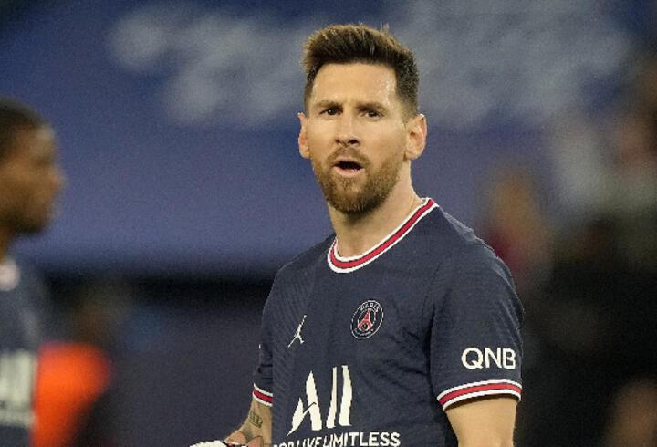 Messi: Barcelona'ya elbette geri döneceğim