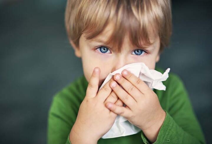 Soğuk algınlığında çocuklara gereksiz antibiyotik verilmemeli