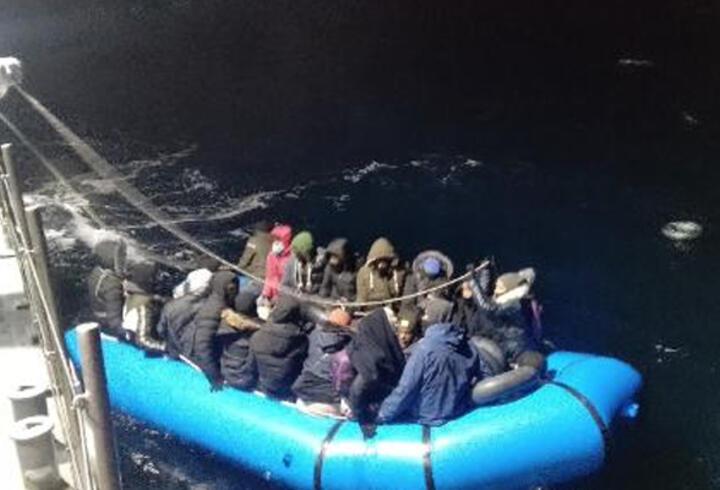 İzmir'de 164 kaçak göçmen yakalandı, 78 göçmen kurtarıldı