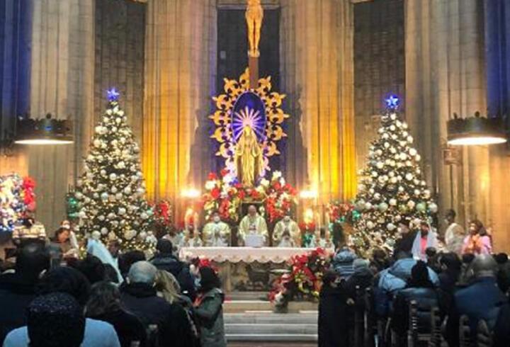 Saint Antuan Kilisesi'nde Noel ayini yapıldı