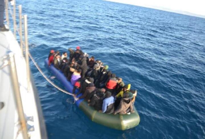 Kuşadası açıklarında Yunanistan'ın geri ittiği 50 kaçak göçmen kurtarıldı
