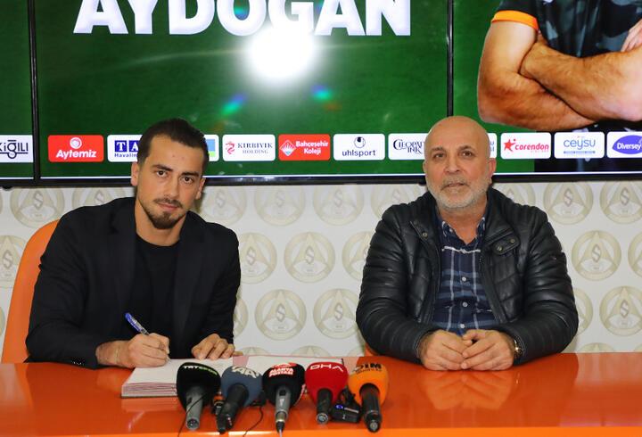 Emirhan Aydoğan'ın transferi açıklandı