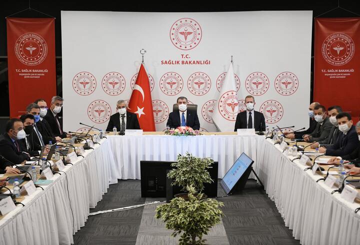 İstanbul'da koronavirüs toplantısı! Bakan Koca'dan açıklama