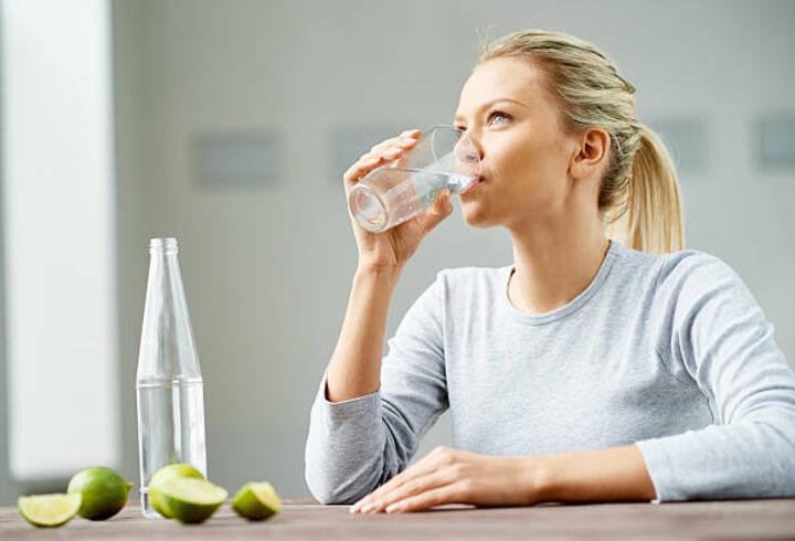 Aşırı su içip sık yemeye başladıysanız diyabet riskine dikkat edin!