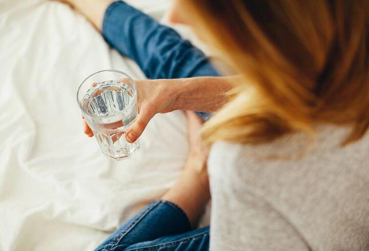 Migren, reflü ve kronik hastalıklarda uygulanan su diyetini su orucu ile karıştırmayın!