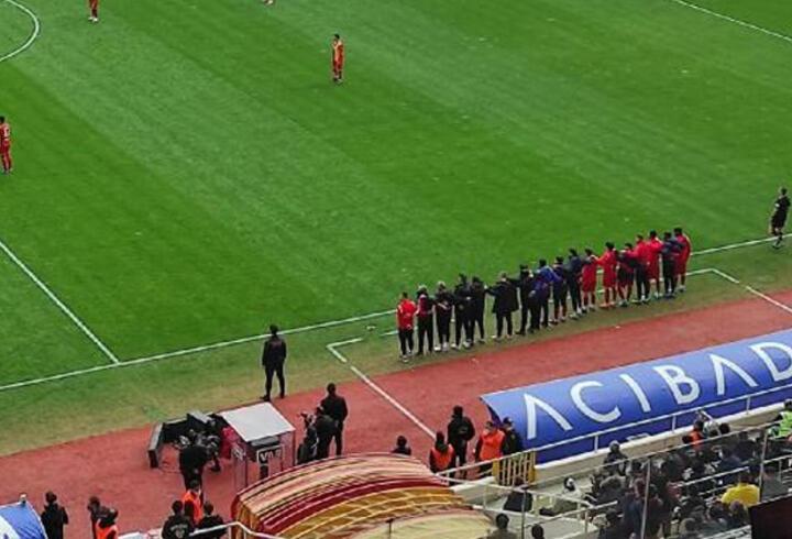 Son dakika... ÖK Yeni Malatyasporlu futbolculardan protesto