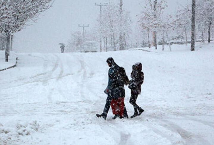 Konya'nın 13 ilçesinde eğitime kar engeli
