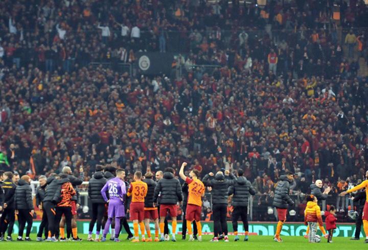 Son dakika... Galatasaray-Barcelona maçı kapalı gişe!