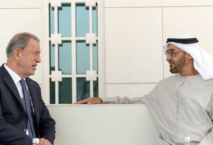 Bakan Akar, BAE Devlet Başkanı Al Nahyan ile görüştü